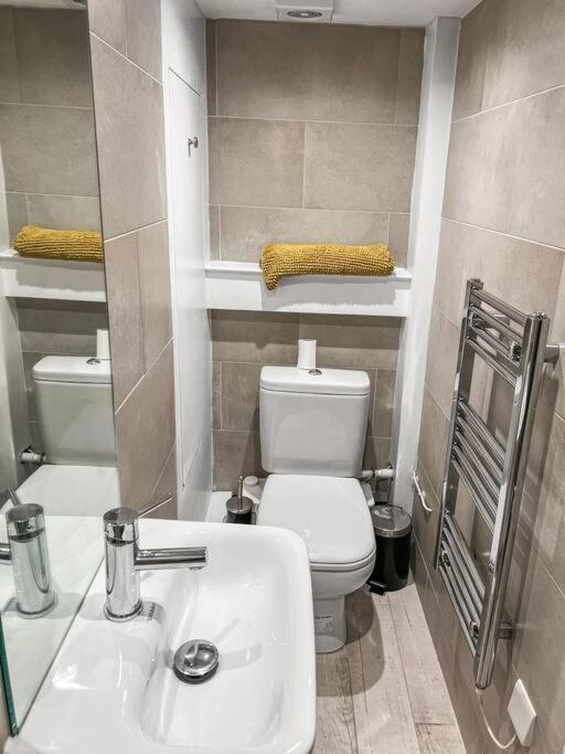 Cosy 1-Bdr W/ Free Parking In Central Reading Luaran gambar