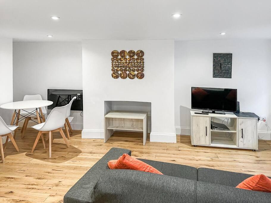Cosy 1-Bdr W/ Free Parking In Central Reading Luaran gambar
